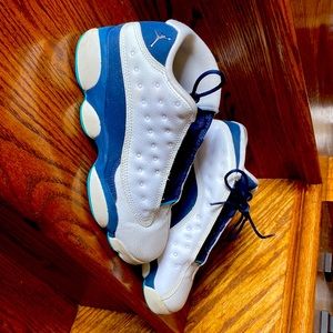 Kids Jordan’s shoes size 5,5